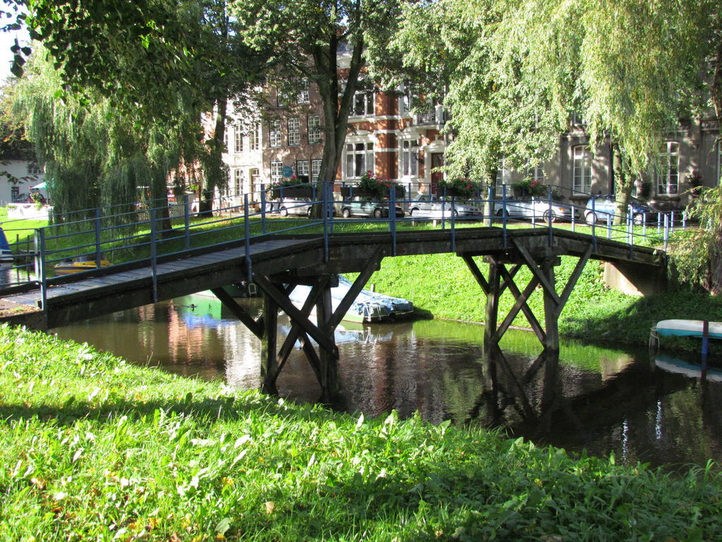 Apartments Im Froschhaus Mit Fruehstueckskuechen Friedrichstadt Bagian luar foto